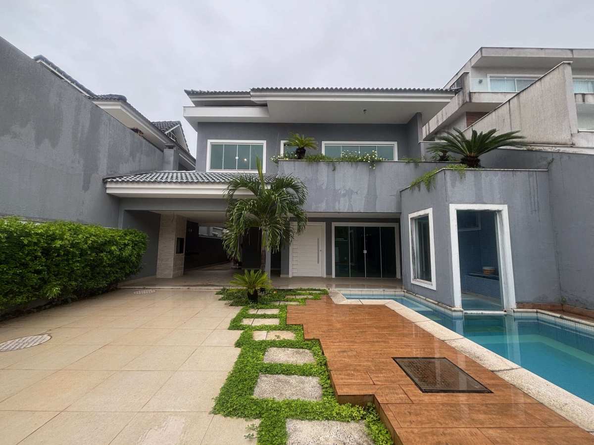 Casa de condomínio à venda com 5 quartos - ,