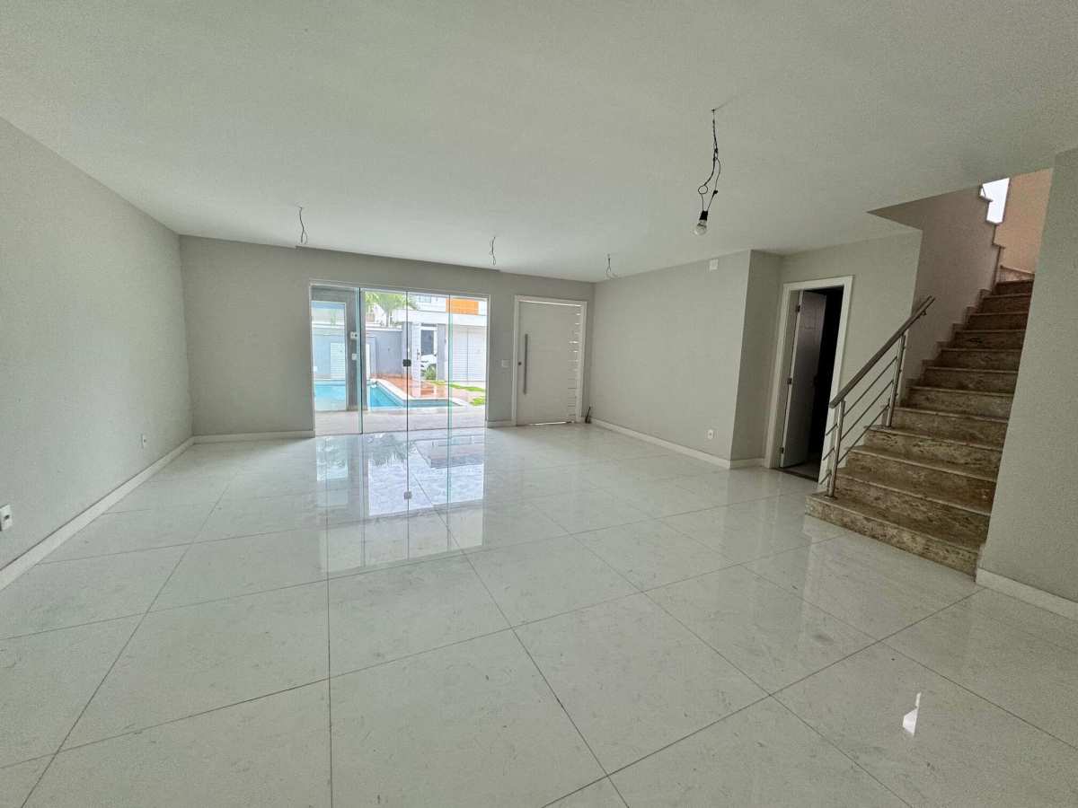 Casa de condomínio à venda com 5 quartos - ,